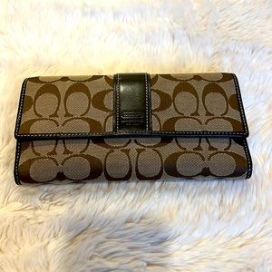 Coach Signature wallet/clutch